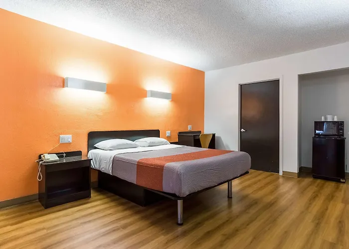 Motel 6-Long Beach, Ca - International City