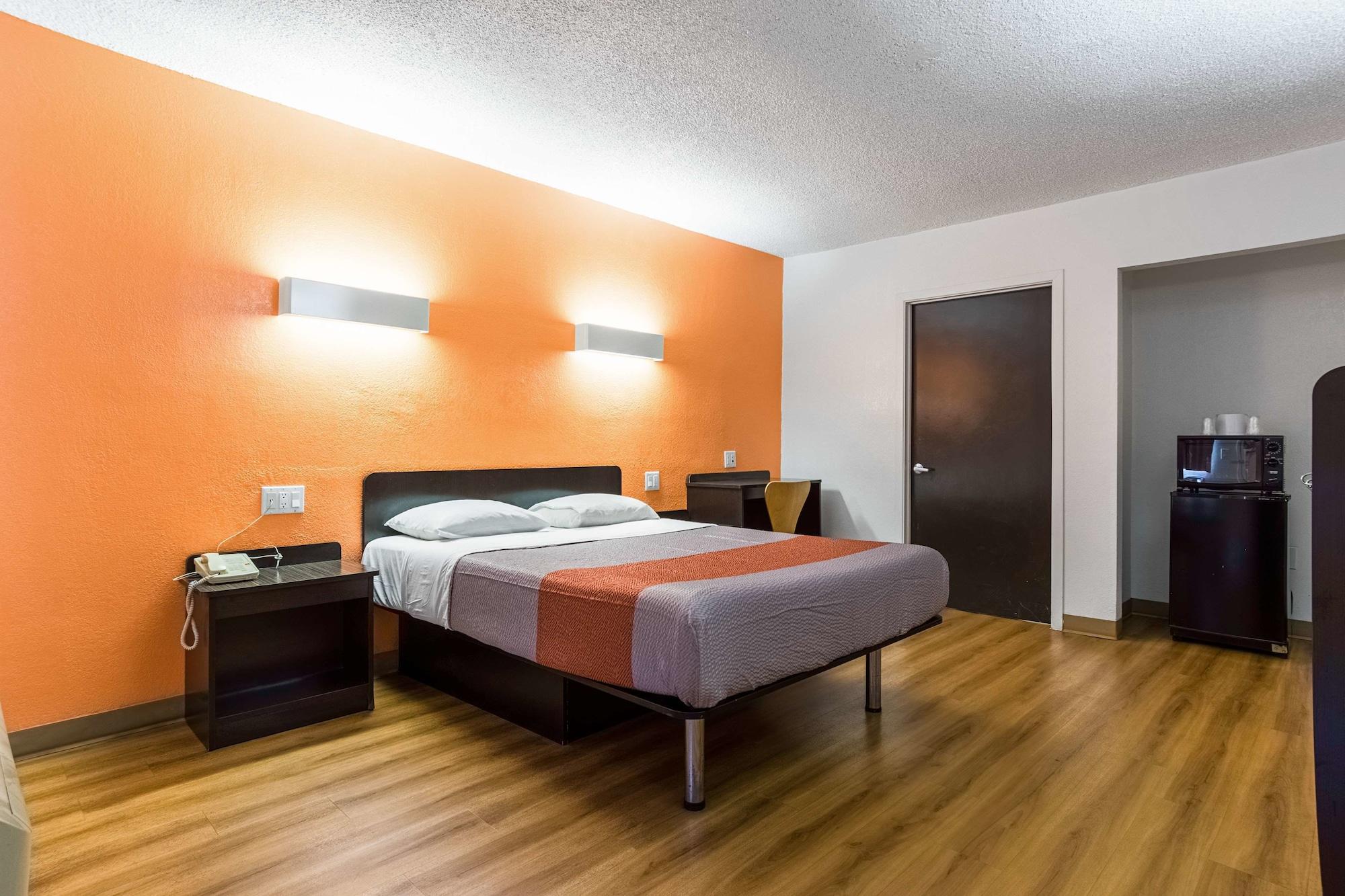 6-long Beach, Ca - International Hotel