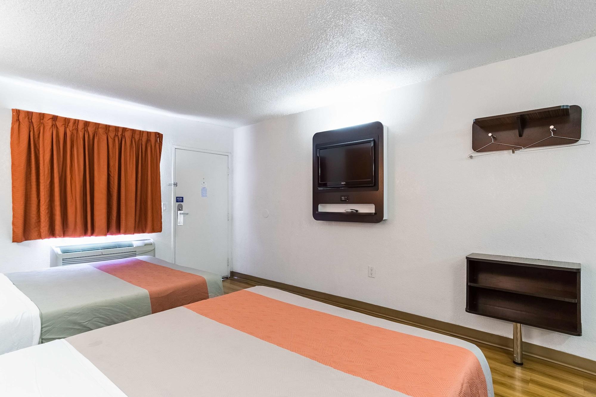 6-long Beach, Ca - International